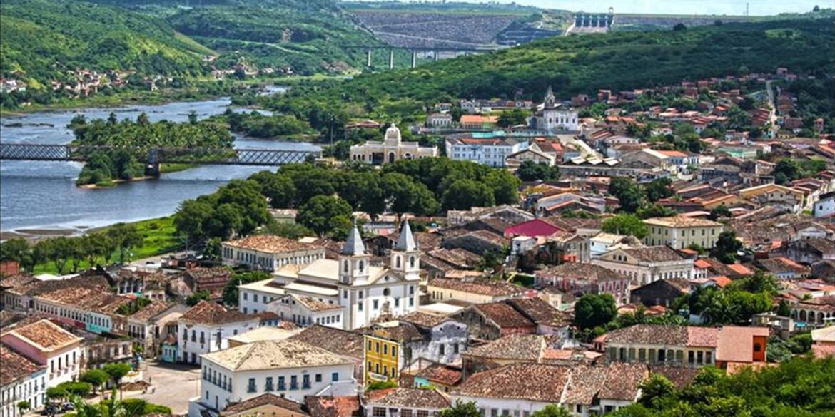 bahia:-capital-e-simbolicamente-transferida-de-salvador-para-cachoeira